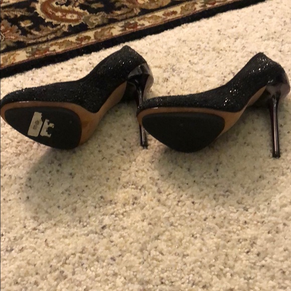 Black Crystal BCBGMAXAZRIA Heels in size 6. - Picture 4 of 7